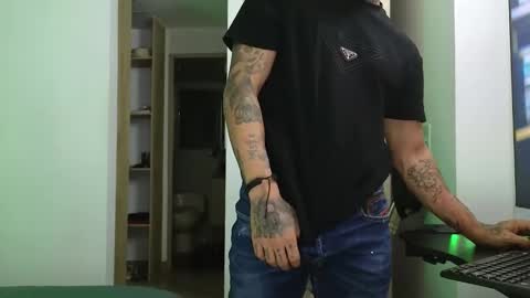 Snapshot of vicctorzc chatting on 10, 2, 2025 Victor cardenas online show from 10, 2, 2025