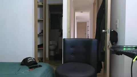 Snapshot of vicctorzc chatting on 12, 2, 2025 Victor cardenas online show from 12, 2, 2025