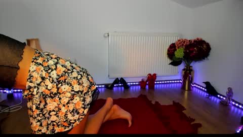 Snapshot of viciousqueen chatting on 4, 11, 2025 ViciousQueenu can call me Laura online show from 4, 11, 2025