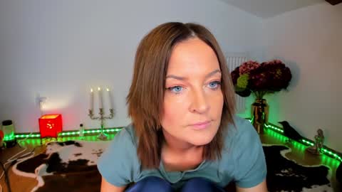 Snapshot of viciousqueen chatting on 10, 11, 2025 ViciousQueenu can call me Laura online show from 10, 11, 2025