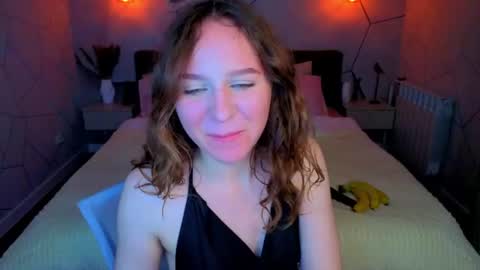 vicki_milles online show from 12, 6, 2026
