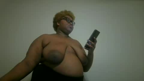 Snapshot of vickiryder56 chatting on 9, 11, 2025 vickiryder56 online show from 9, 11, 2025