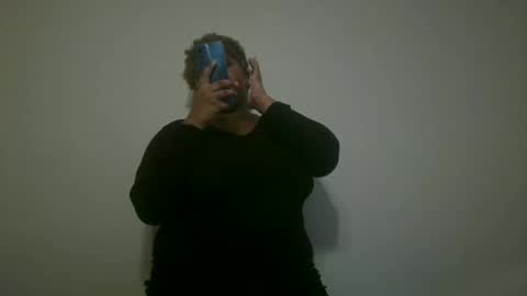 Snapshot of vickiryder56 chatting on 19, 11, 2025 vickiryder56 online show from 19, 11, 2025