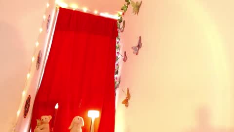 Vicky  online show from 29, 12, 2024