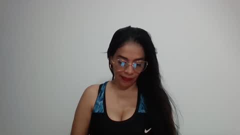 Snapshot of vicky_madame chatting on 2, 10, 2025 Vicky online show from 2, 10, 2025