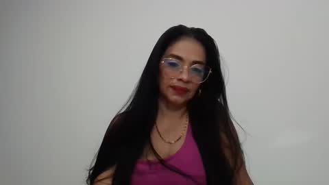 Snapshot of vicky_madame chatting on 8, 10, 2025 Vicky online show from 8, 10, 2025