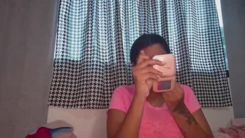 Snapshot of vickyhm22 chatting on 27, 9, 2025 vickyhm22 online show from 27, 9, 2025