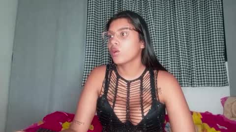 Snapshot of vickyhm22 chatting on 7, 10, 2025 vickyhm22 online show from 7, 10, 2025