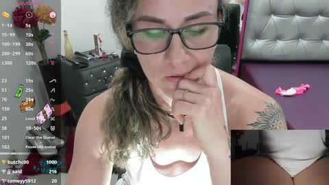 Snapshot of vickysexyx chatting on 30, 12, 2024 Valentina online show from 30, 12, 2024