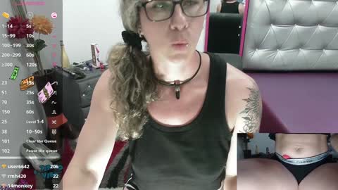 Snapshot of vickysexyx chatting on 3, 1, 2025 Valentina online show from 3, 1, 2025