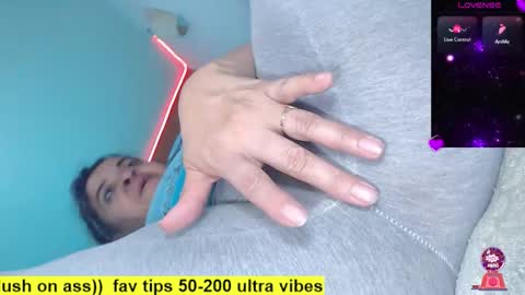 Snapshot of vickytera777 chatting on 4, 12, 2025 vickytera777 online show from 4, 12, 2025