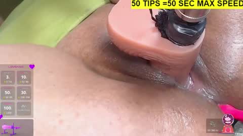 Snapshot of vickytera777 chatting on 5, 12, 2025 vickytera777 online show from 5, 12, 2025