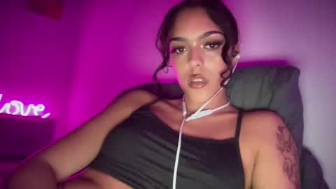 Snapshot of vickyyyx chatting on 1, 3, 2025 Goddess Victory online show from 1, 3, 2025