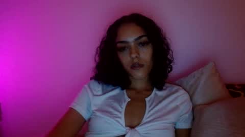 Snapshot of vickyyyx chatting on 20, 10, 2025 Goddess Victory online show from 20, 10, 2025