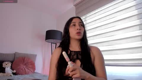 Victoria  online show from 30, 11, 2025