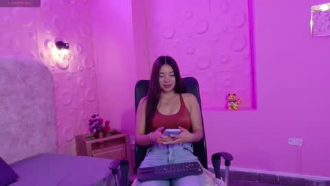 Snapshot of victoria017 chatting on 17, 11, 2025 Victoria online show from 17, 11, 2025