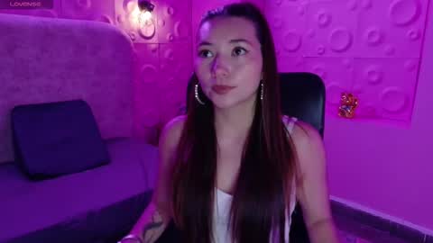 Snapshot of victoria017 chatting on 25, 11, 2025 Victoria online show from 25, 11, 2025