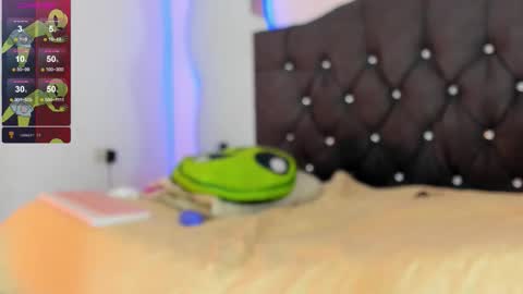 Snapshot of victoria_alien chatting on 2, 10, 2025 Victoria independent model online show from 2, 10, 2025