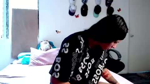 Snapshot of victoria_andra chatting on 26, 6, 2026 victoria_andra online show from 26, 6, 2026