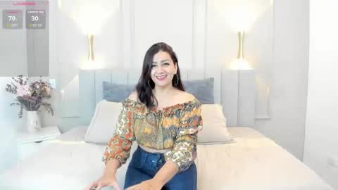 victoria  online show from 1, 12, 2025