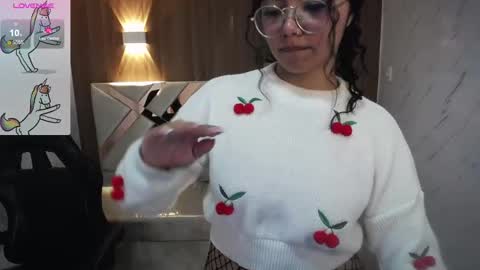 victoria_castillo_b online show from 25, 10, 2025