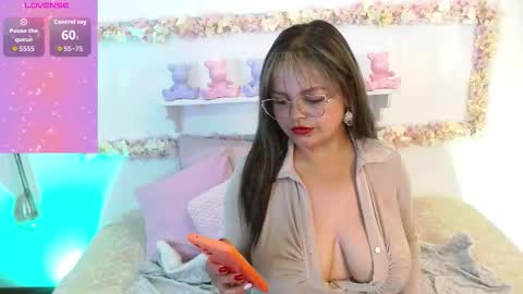Snapshot of victoria_cherry_ chatting on 29, 9, 2025 victoria_cherry_ online show from 29, 9, 2025