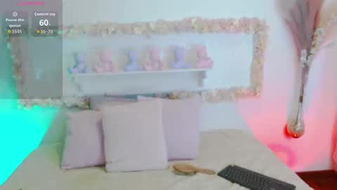 Snapshot of victoria_cherry_ chatting on 6, 10, 2025 victoria_cherry_ online show from 6, 10, 2025