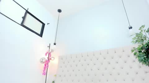 Victoria online show from 23, 10, 2025