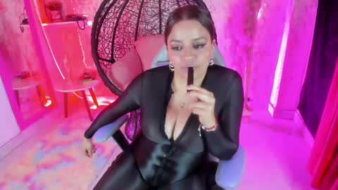 victoria_floyd1 online show from 25, 2, 2025