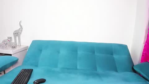 Victoria  online show from 13, 9, 2025