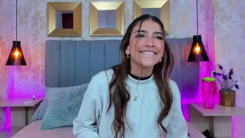 Snapshot of victoria_joliegb chatting on 28, 2, 2025 Victoria Lozano online show from 28, 2, 2025