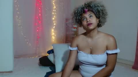 Snapshot of victoria_miler chatting on 28, 12, 2024 VICKY online show from 28, 12, 2024