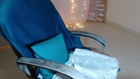 Snapshot of victoria_miler chatting on 19, 1, 2025 VICKY online show from 19, 1, 2025