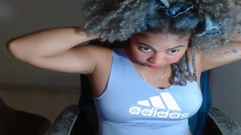 Snapshot of victoria_miler chatting on 13, 2, 2025 VICKY online show from 13, 2, 2025