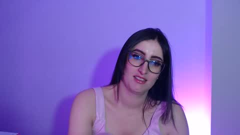 Snapshot of victoria_riider chatting on 28, 1, 2025 Victoria online show from 28, 1, 2025