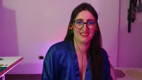 Victoria online show from 5, 12, 2025