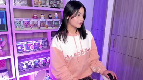 Victoria online show from 10, 4, 2026