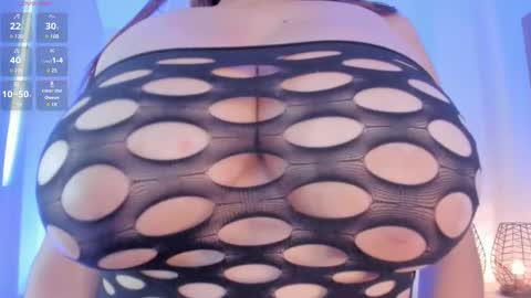 Snapshot of victoria_vallejo chatting on 7, 12, 2024 victoria online show from 7, 12, 2024