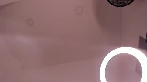 Snapshot of victoria_vallejo chatting on 3, 3, 2025 victoria online show from 3, 3, 2025