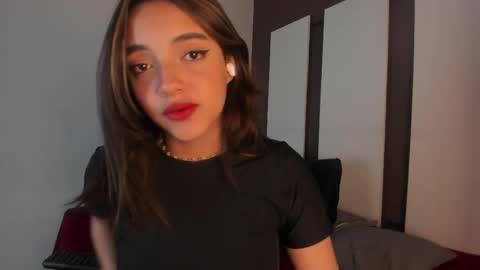 victoriaa2_doll online show from 11, 2, 2026