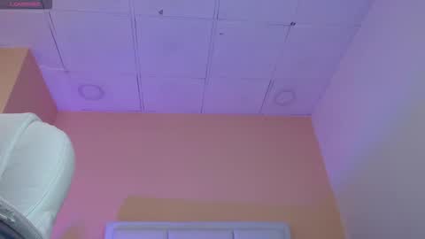 Snapshot of victoriaa_01 chatting on 19, 12, 2025 victoria online show from 19, 12, 2025