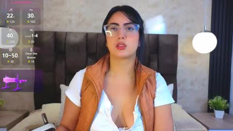 Victoria Andrade online show from 22, 3, 2026