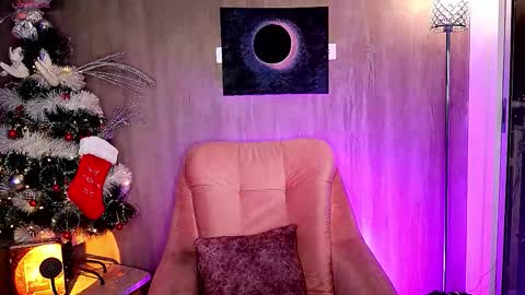 Snapshot of victoriabathory chatting on 5, 12, 2025 Tory online show from 5, 12, 2025