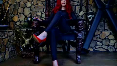 Snapshot of victoriaheller chatting on 10, 10, 2025 Victoria Heller online show from 10, 10, 2025