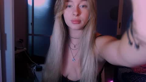 Eva and Victor online show from 26, 10, 2025