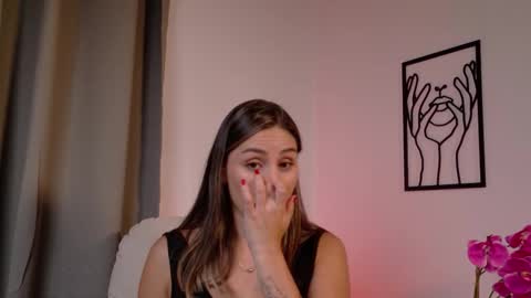 VictoriaNova online show from 14, 2, 2026