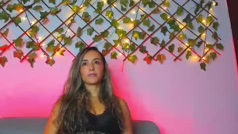 Snapshot of victoriia_rose_ chatting on 29, 11, 2025 victoriia_rose_ online show from 29, 11, 2025