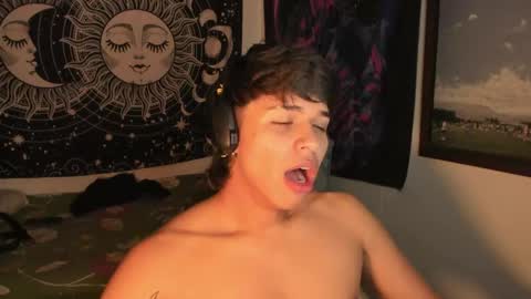 Snapshot of victorino_jhonson chatting on 1, 3, 2025 Victorino Jhonson online show from 1, 3, 2025