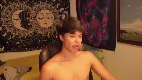 Snapshot of victorino_jhonson chatting on 4, 12, 2025 Victorino Jhonson online show from 4, 12, 2025