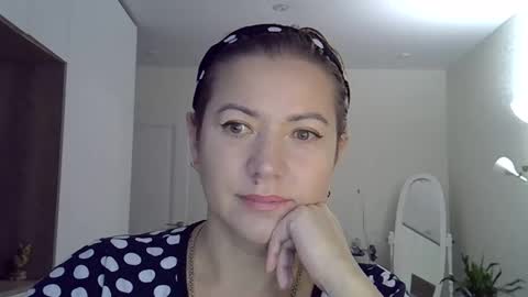 Snapshot of victorynika chatting on 19, 12, 2025 victorynika online show from 19, 12, 2025